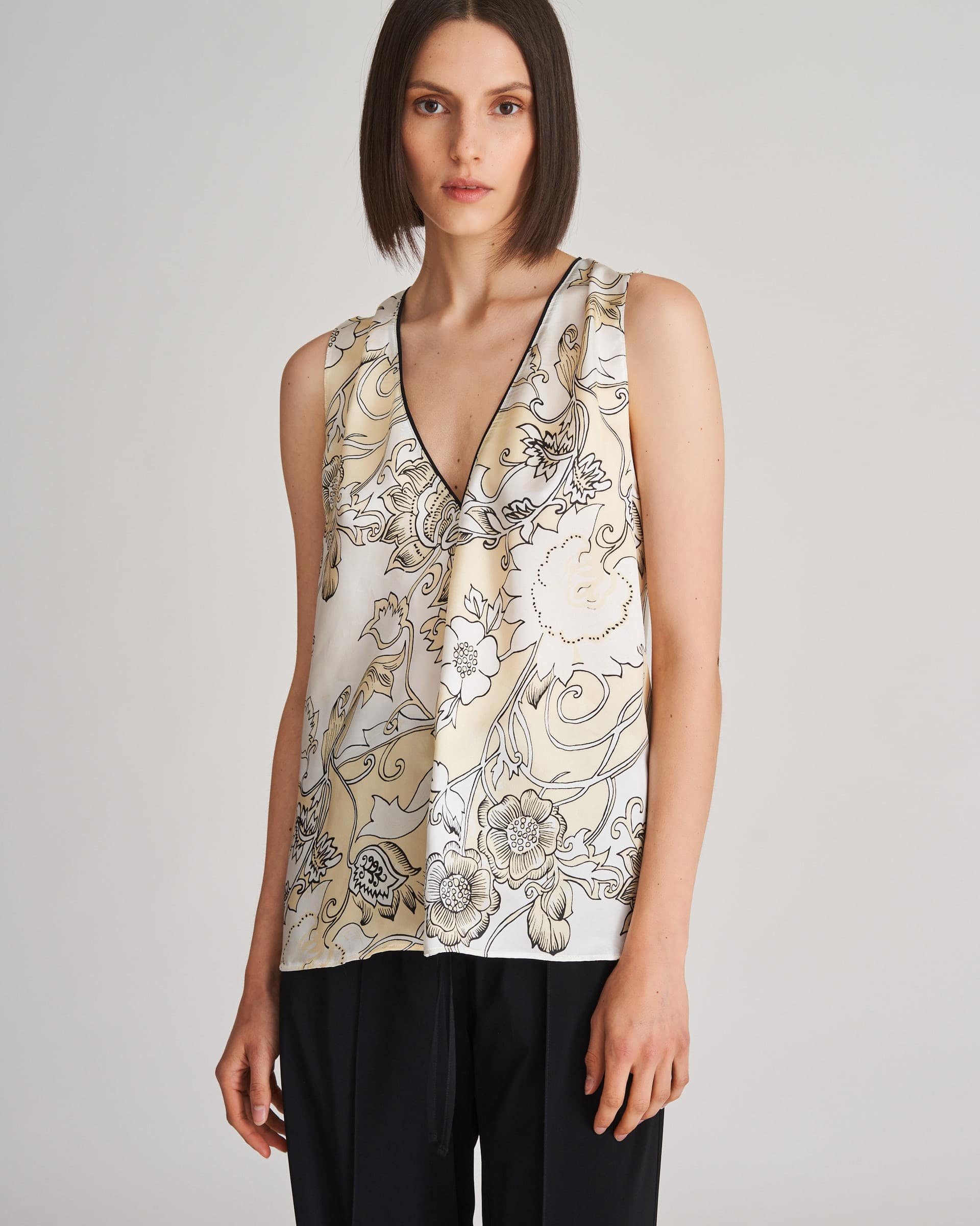 The Market Store | V-neck Top With Patterned