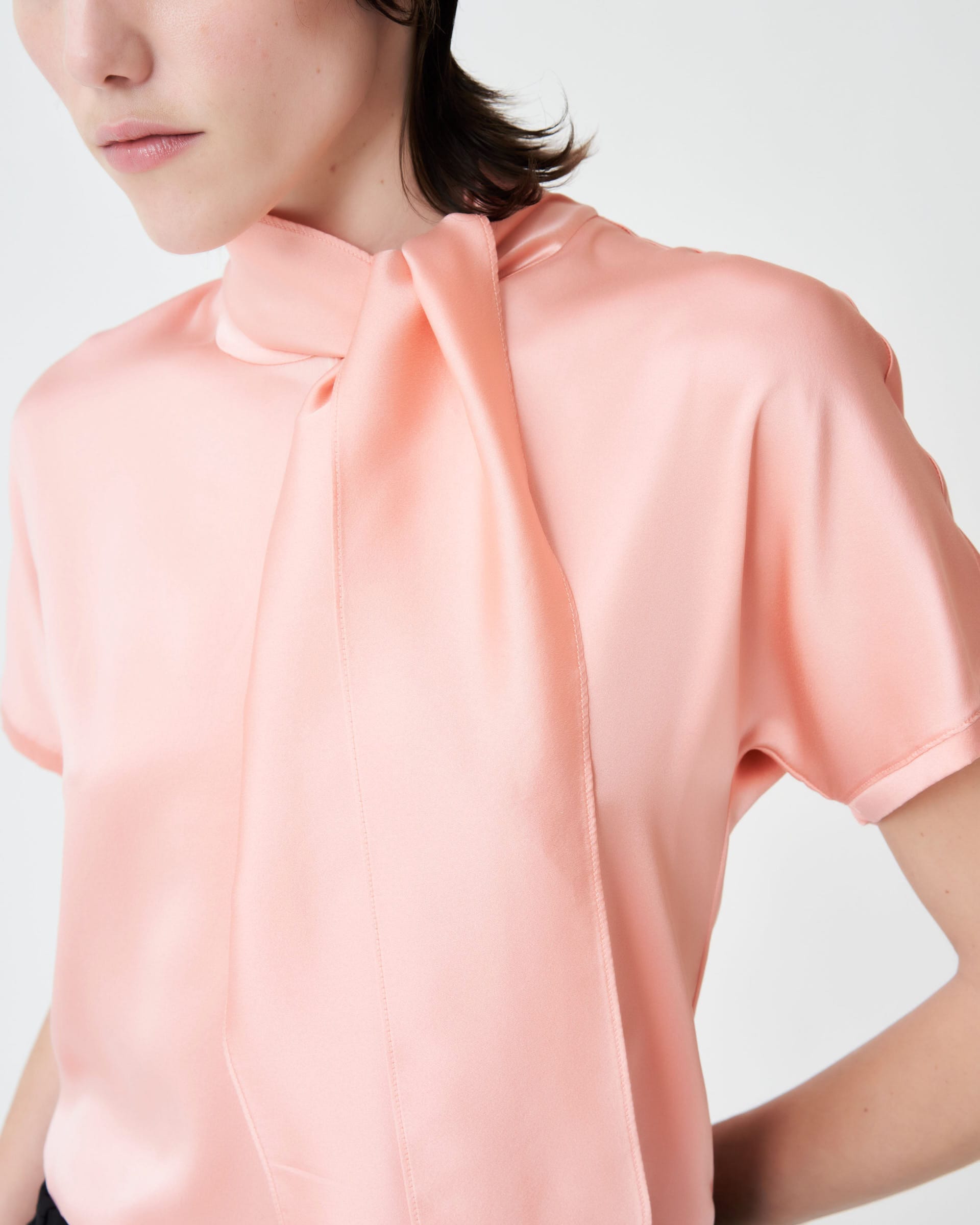 The Market Store | Blouse With Bow With Short Sleeve
