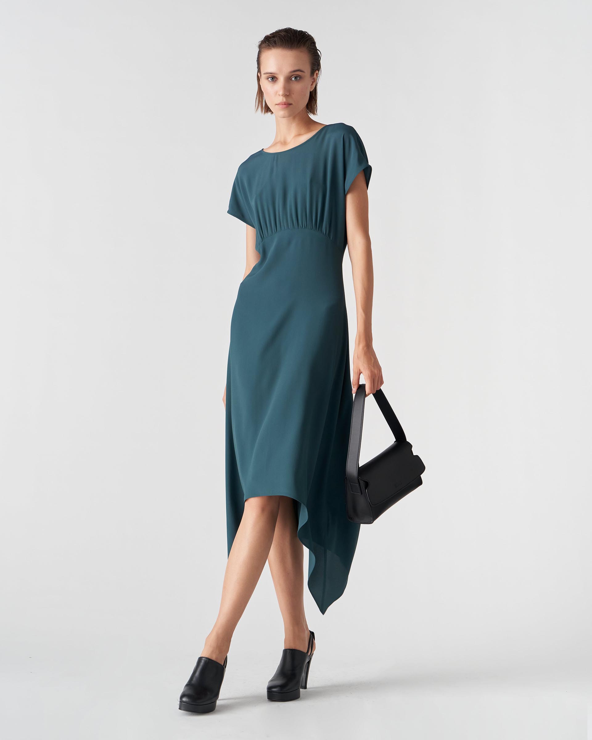 The Market Store | Dress With Back Neckline