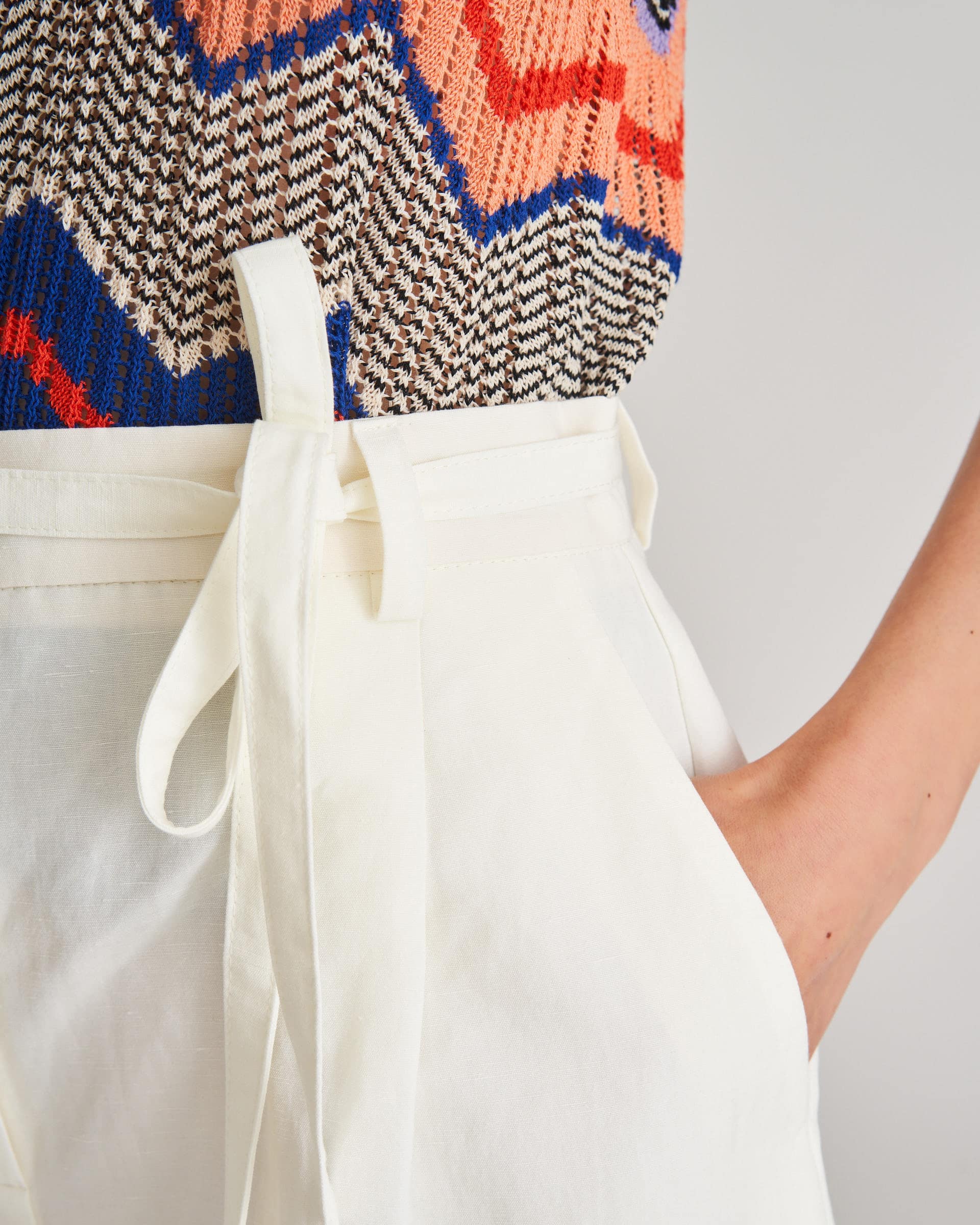 The Market Store | Short In Cotton Linen With Belt