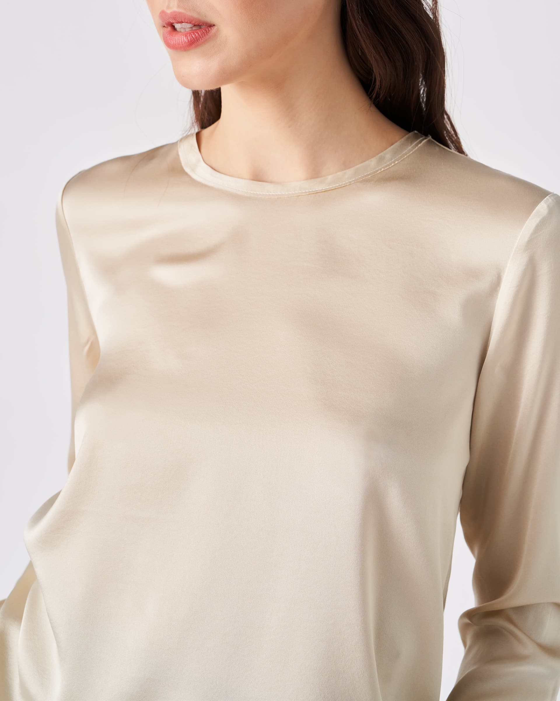 The Market Store | Long Sleeve Crew Neck Blouse